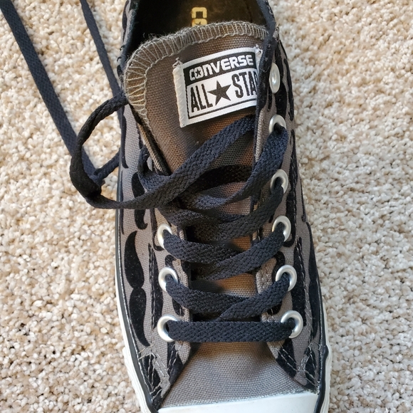 EUC Mustache Chucks - Picture 5 of 6